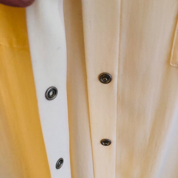 NWOT, Vince Silk Snap Botton Down Blouse, XS - Picture 7 of 10